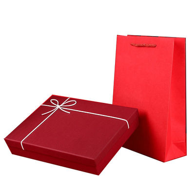 Commande personnalisée Acceptée Couvercle de luxe et boîte de base pour T-shirt Vêtements Emballage cadeau