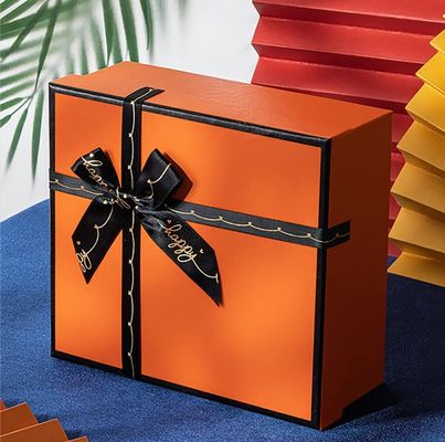Boîte cadeau à couvercle magnétique rose