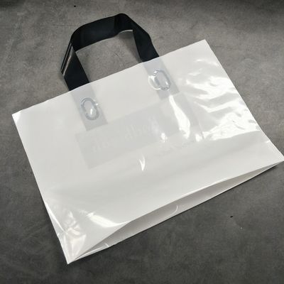 Produits à la mode Logo personnalisé Impression PE Sac de magasinage en plastique avec logo