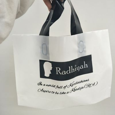 Produits à la mode Logo personnalisé Impression PE Sac de magasinage en plastique avec logo