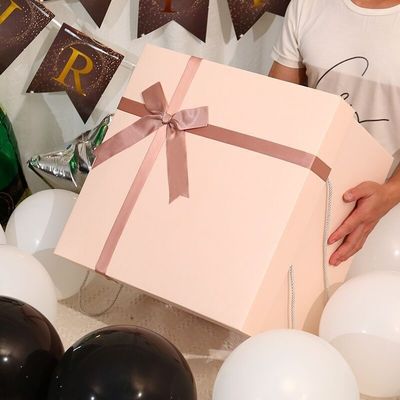 Personnalisez la boîte-cadeau en papier de luxe avec le couvercle pour Noël
