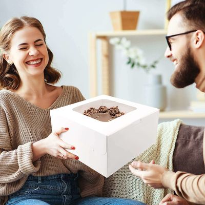 Boîte de boulangerie en papier blanc avec boîte de gâteau jetable en carton carré