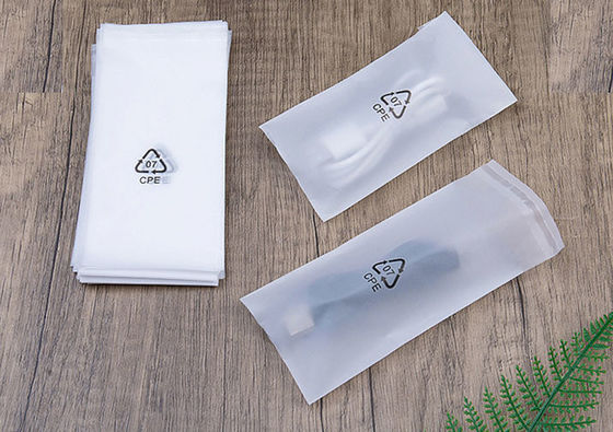 30-200 épaisseur Sac en plastique CPE à tache blanche personnalisé pour emballage et stockage électronique