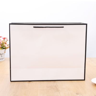 Sacs cadeaux personnalisés de luxe Sacs de magasinage avec l'épaisseur de la demande du client