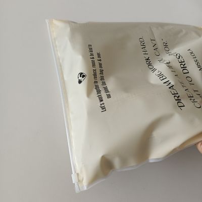 Impression gravure fermeture à glissière sac en plastique pour l'emballage de vêtements Logo personnalisé et étanche