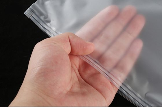 Sacs à fermeture à glissière en PE en plastique avec fermeture à glissière transparente pour emballage de vêtements sur mesure